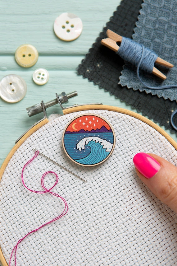 Wave Needle Minder