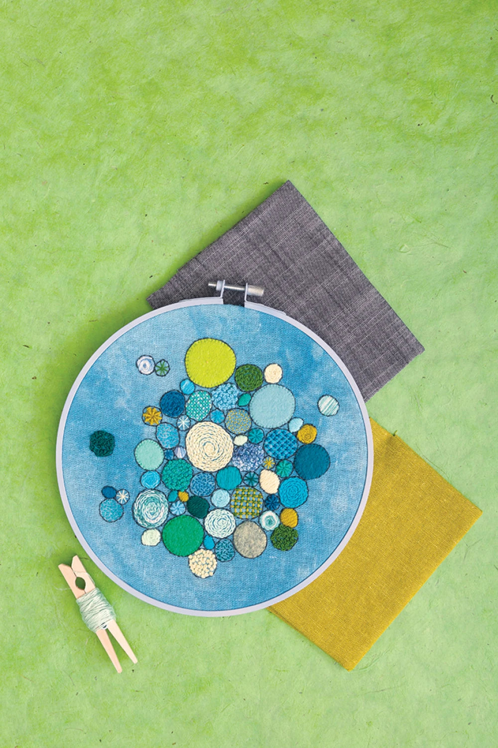 Crewel Embroidery Handy Pocket Guide by Jo Avery