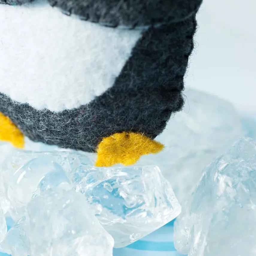 Penguin Felt Doll Mini Kit Penguin Felt Doll Mini Kit