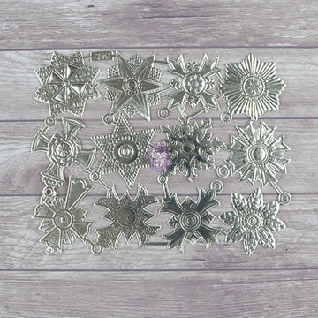Prima Dresden Trim - Coat of Arms, Silver Prima Dresden Trim - Coat of Arms, Silver