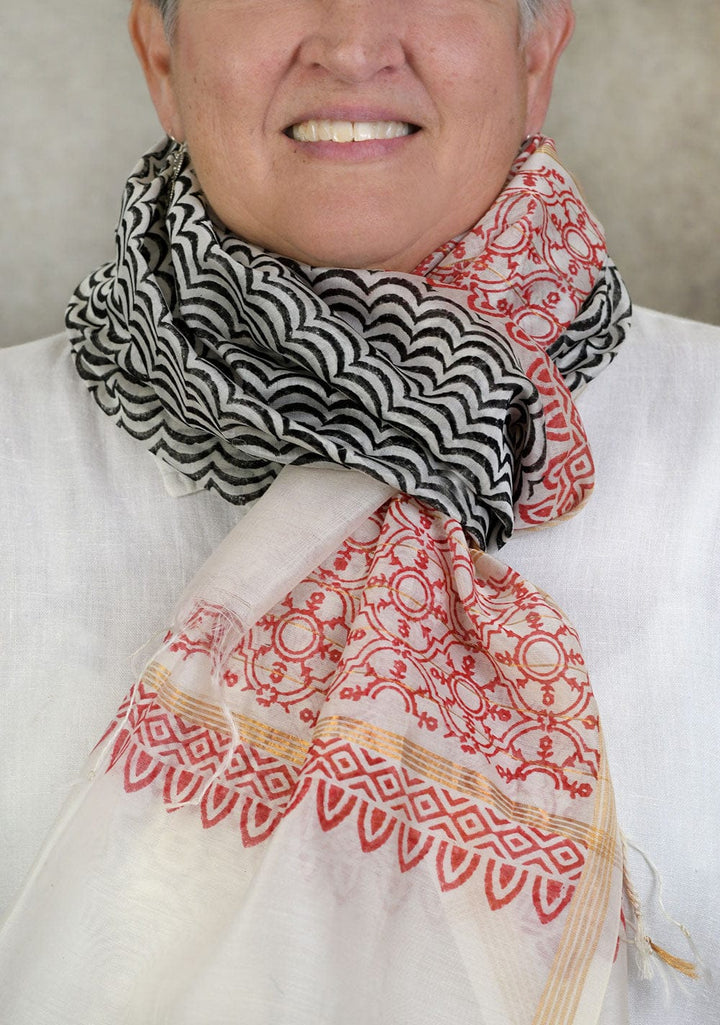 Man wearing patterned scarf - CDP_5546-DONE