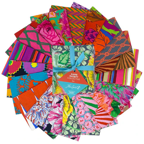 Kaffe Fassett February 2026 - FQ Bundle, Warm