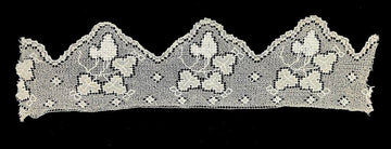 Antique Lace Trim - Grapes 5 x 18.5in Antique Lace Trim - Grapes 5 x 18.5in