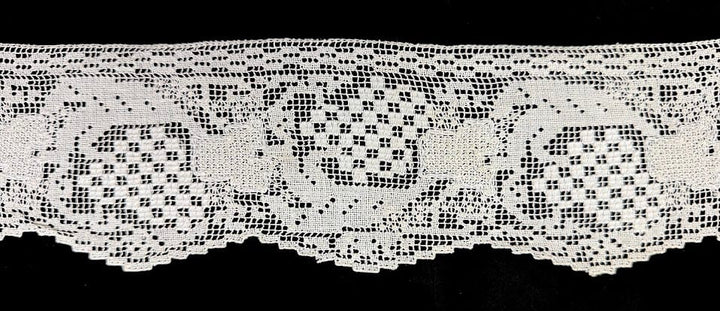 Antique Lace Trim - Abstract 3 x 86in Antique Lace Trim - Abstract 3 x 86in