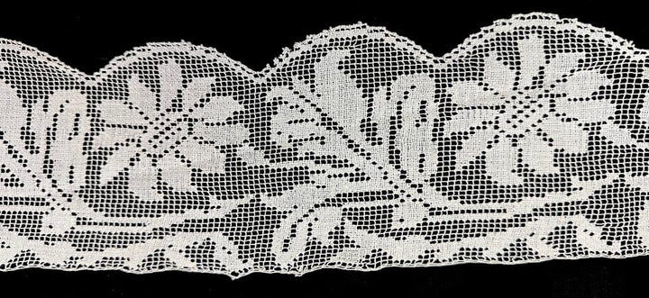 Antique Lace Trim - Long Daisies 4 x 82in Antique Lace Trim - Long Daisies 4 x 82in