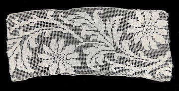 Antique Lace Trim - Flowers and Vines 4.5 x 11in Antique Lace Trim - Flowers and Vines 4.5 x 11in