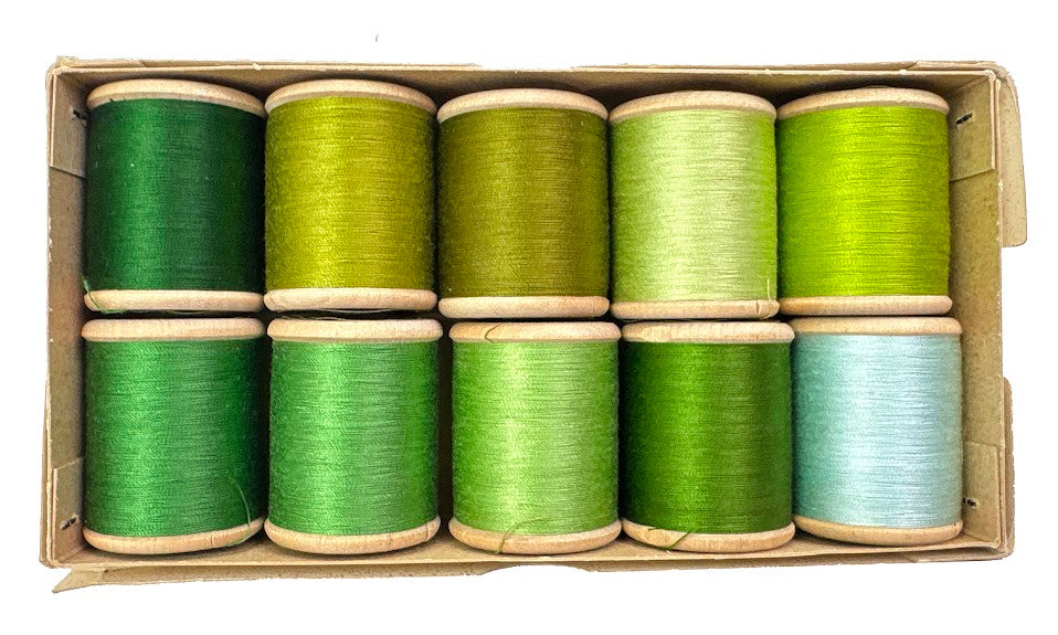 Box of Vintage MEZ Machine Embroidery and Darning Thread 2, 10pcs