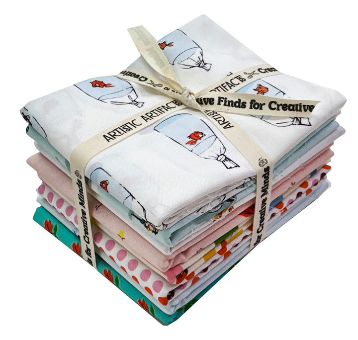 More Heather Ross Classics - Fat Quarter Fabric Bundle (8 pcs) More Heather Ross Classics Fat Quarter Bundle – 8 Pcs