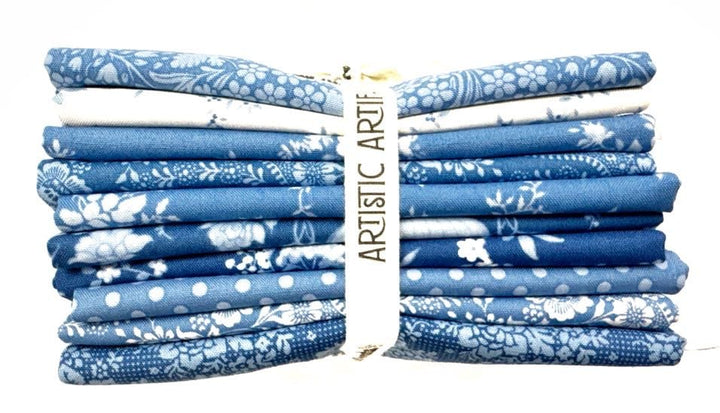Tilda Something Blue Fat Quarter Bundle (10 pcs) Tilda's Something Blue Fat Quarter Bundle (10 pcs)