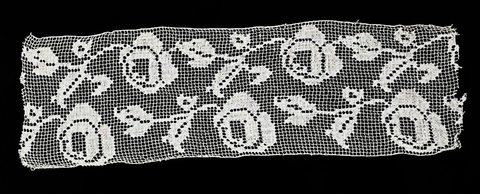 Antique Lace Rectangle - Roses