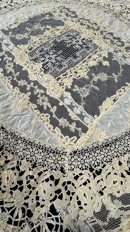 Antique Canopy Lace