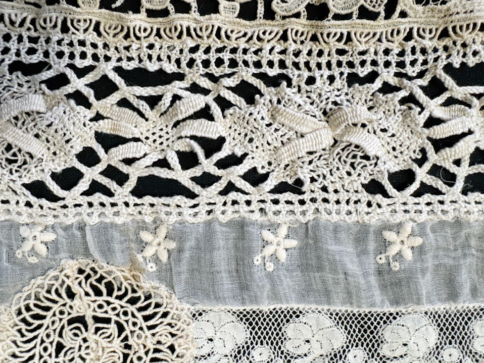 Antique Canopy Lace