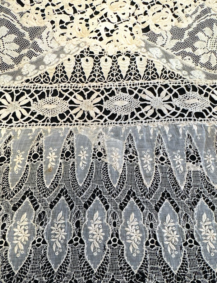 Antique Canopy Lace