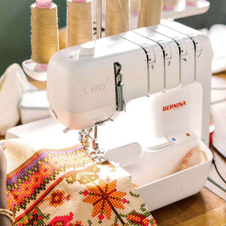 BERNINA L 660: Easy Overlocking!