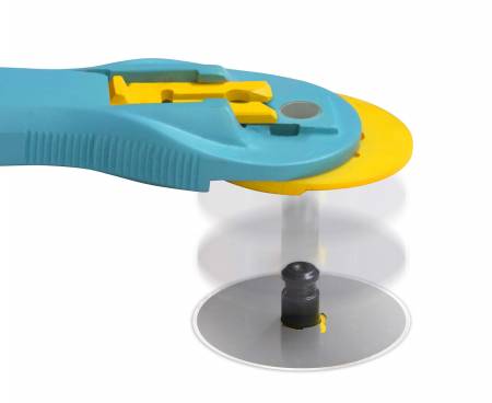 RTY2C_4 rotary cutter with yellow blade