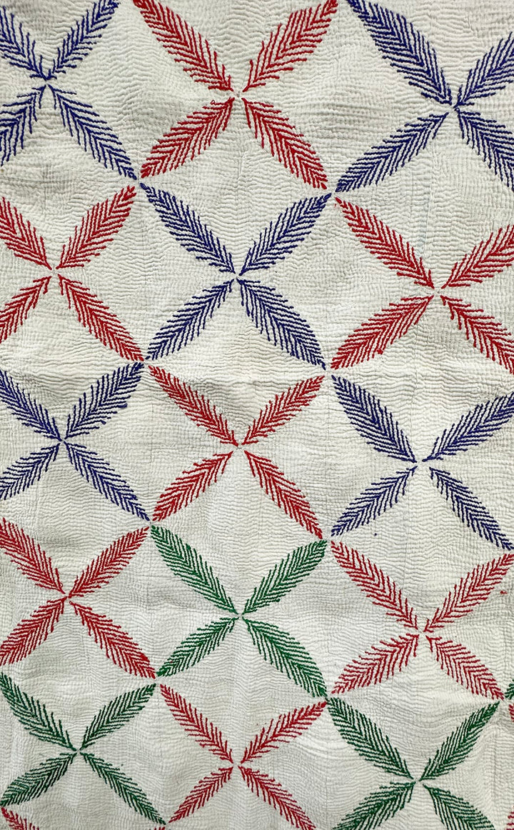 Vintage Kantha Blanket | Geometric 4- Leaf Pattern | West Bengal India Vintage Kantha Blanket | Leaf Diamond Lattice | West Bengal