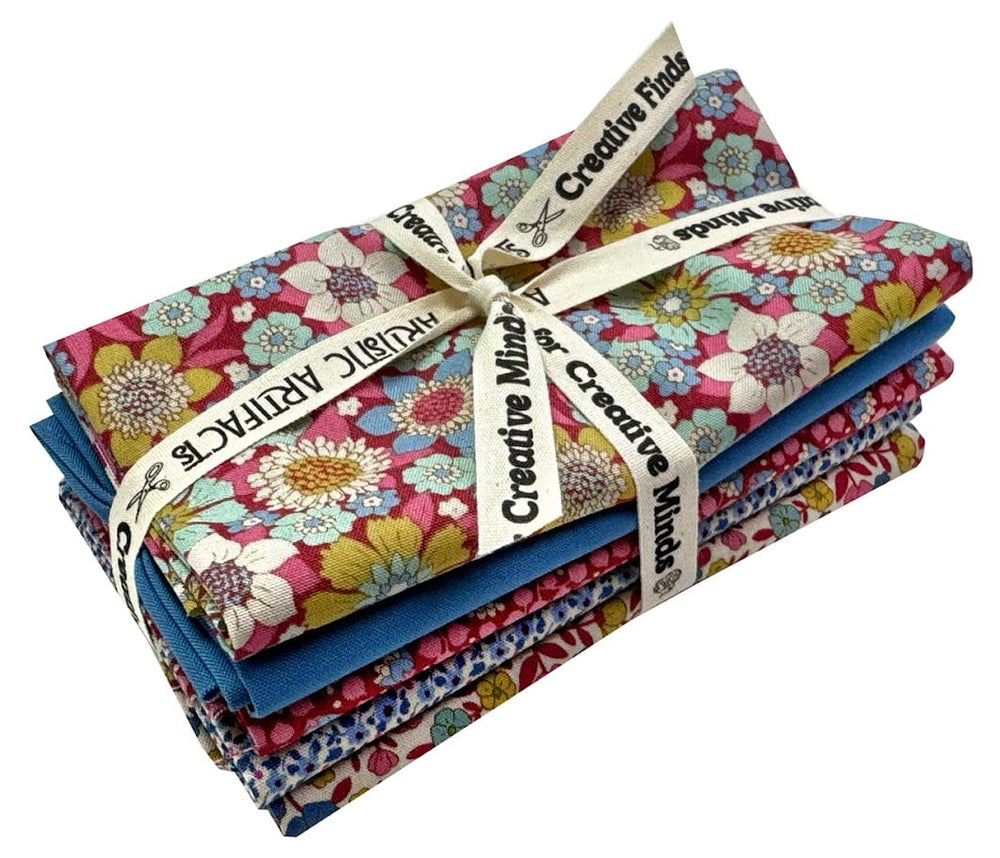 Tilda Wallflower and more II Fat Quarter Bundle (5 pcs) Tilda Wallflower and more II Fat Quarter Bundle (5 pcs)