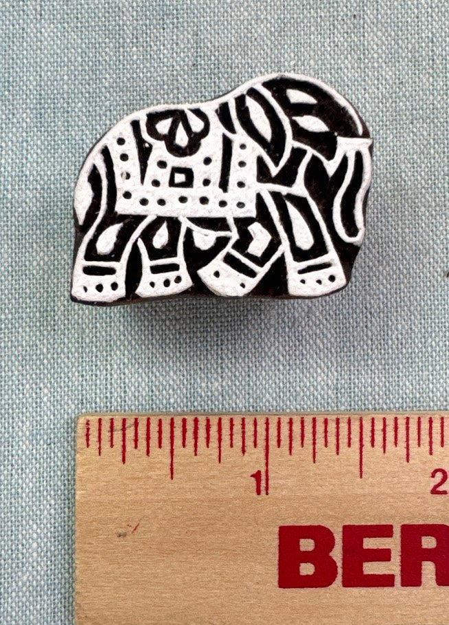 WB575 Tiny Elephant Wood Block