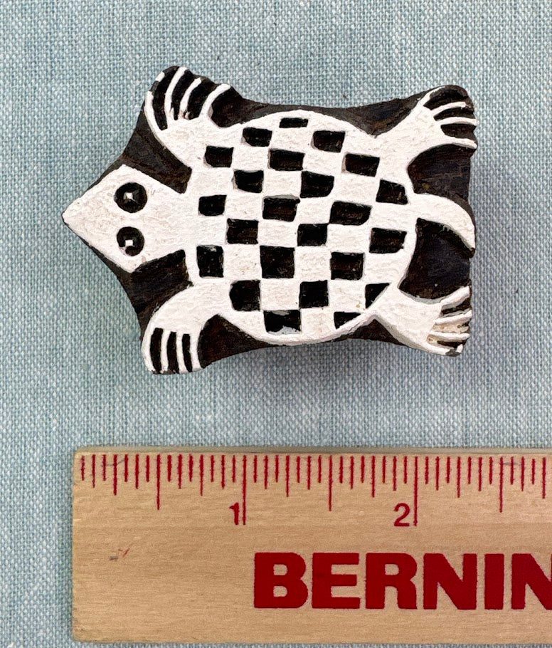 WB579 Small Checkered Turtle Wood Block