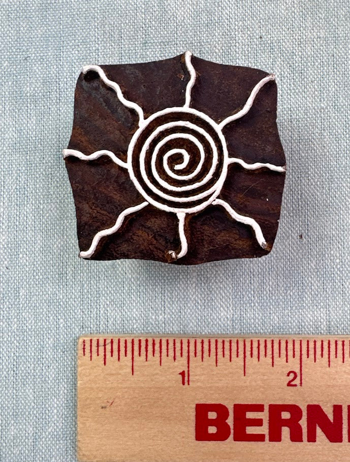 WB586 Small Swirly Sun Wood Block