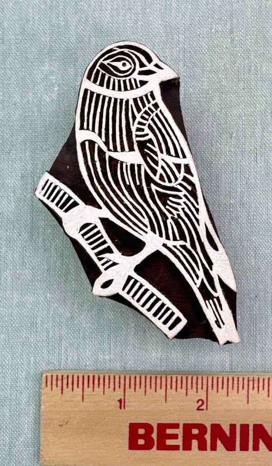 WB592 Lined Bird Wood Block