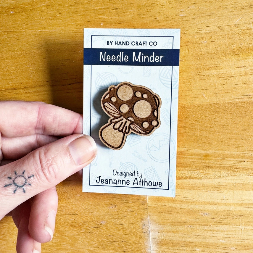 Mushroom Wooden Needle Minder