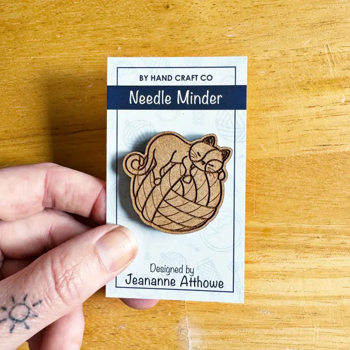 Cat Wooden Needle Minder
