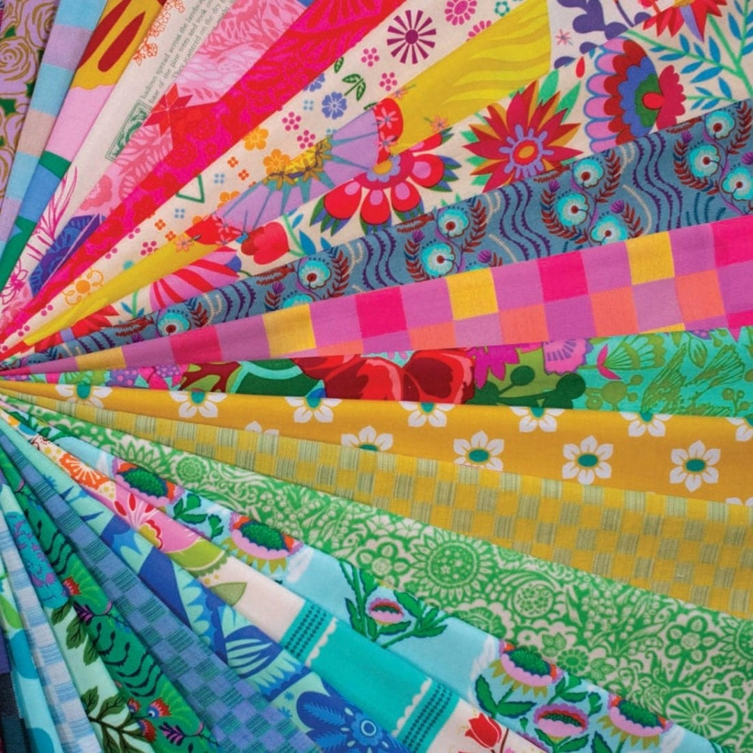 Anna Maria Colorway- Cheery Fat Quarter Fabric Bundle 3 (25 pcs)