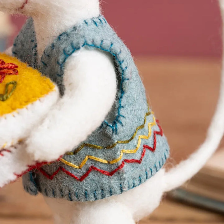 Little Mouse the Librarian Felt Doll Mini Kit Little Mouse the Librarian Felt Doll Mini Kit