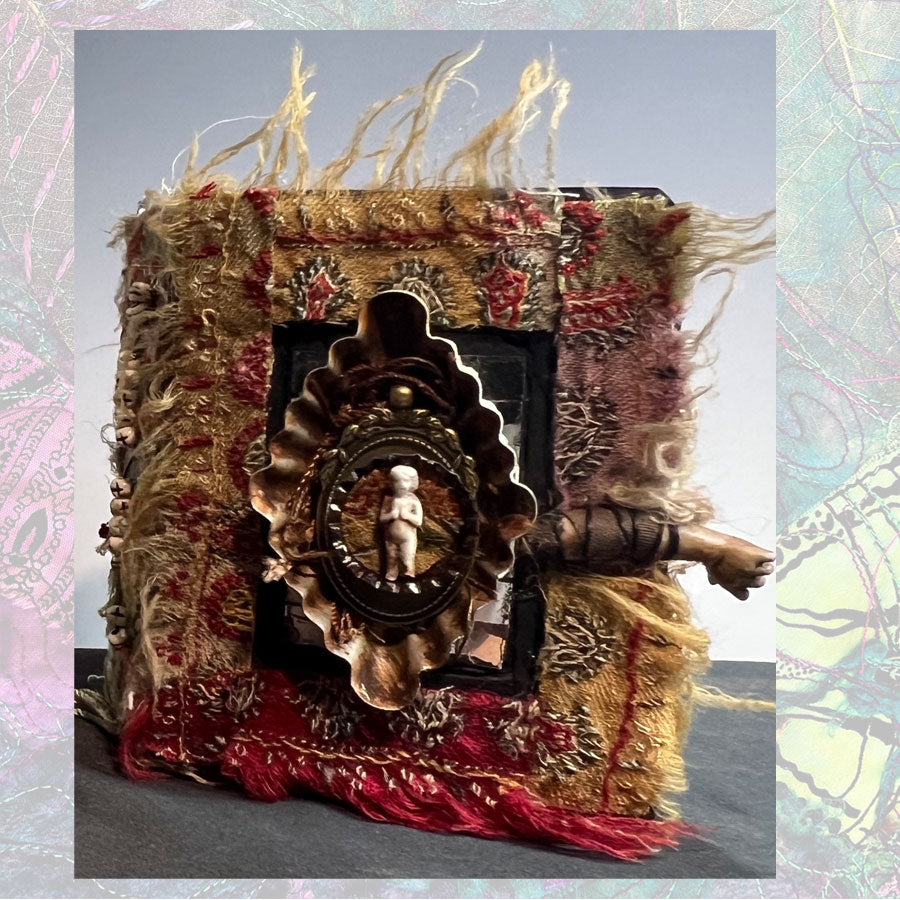 April 18: Creative Minds Summit – A Place for Fragments with Kecia Deveney