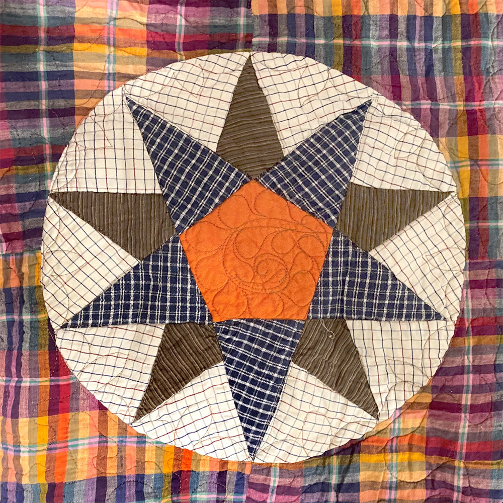 August 22: Circle Framed Pentagon Star with Dudley Shugart