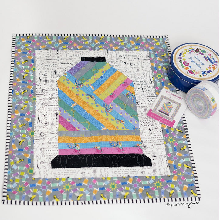 Quilty Helpurrs Wallhanging Kit in Decorative Tin
