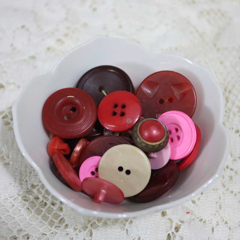 Red/Pink Vintage Plastic Button Assortment